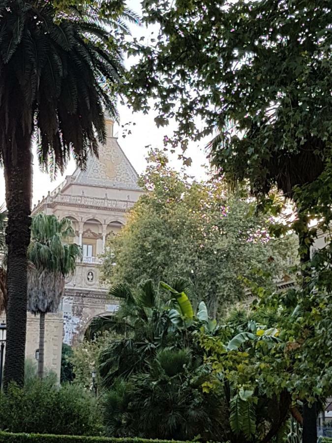 Casa Vacanze Villa D'Orleans Palermo Exterior photo