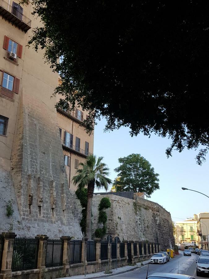 Casa Vacanze Villa D'Orleans Palermo Exterior photo